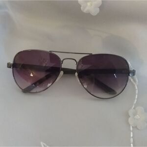 EUC GEOFFREY BEENE KC 1302 Black/Silver Aviator Sunglasses 57/17/130 +2.00